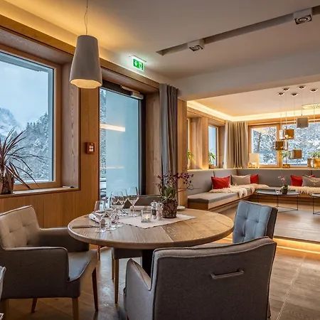 Graseck - Mountain Hideaway & Health Care 4* جارمش بارتنكيرشن