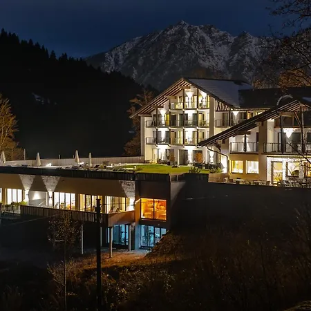 Graseck - Mountain Hideaway & Health Care Hotel Garmisch-Partenkirchen